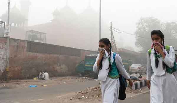 दिल्ली में पब्लिक हेल्थ इमर्जेंसी घोषित, जानिये राहत के उपाय